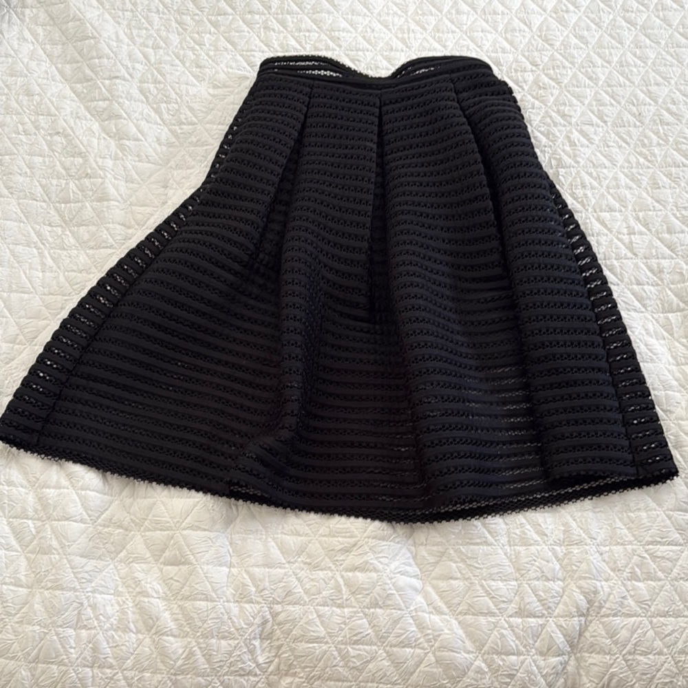 Esley Elegant Black Midi Skirt